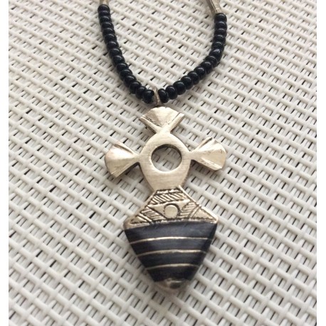 Collier berbère noir argent