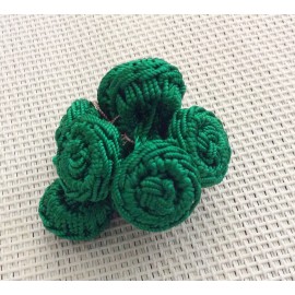 Perles fleurs en fil de soie vert foncé