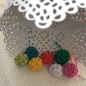 Perles fleurs en fil de soie x4