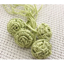 Perles fleurs x4 de couleur vert clair
