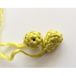 Perles boutons grand modèle en soie végétale jaune