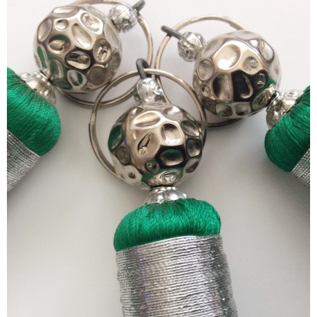 Pompon en Soie Verte grand modèle