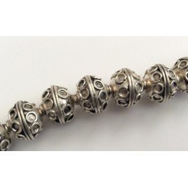 10 petites perles ovales argentées