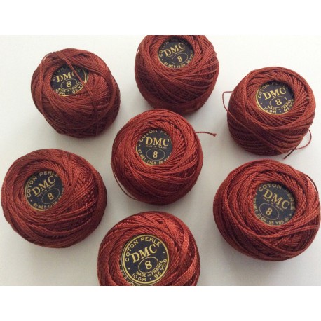 Bobine de fil en coton perlé rouge cuivré Bobine de fil en coton perlé rouge cuivré