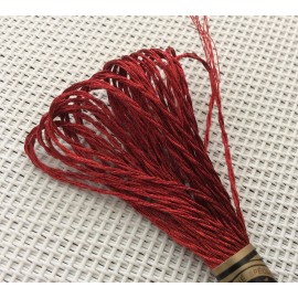 10 échevettes de fils métalliques rouge carmin 2