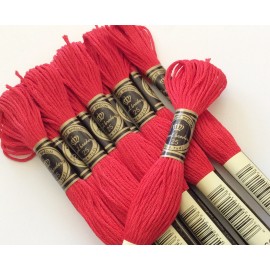 10 échevettes en coton Rouges