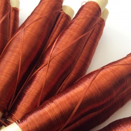 Bobines de fils en soie... 2