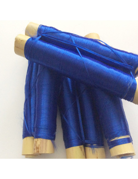 Bobines soie végétale bleue électrique