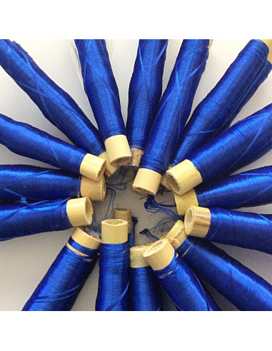 Bobines soie végétale bleue électrique