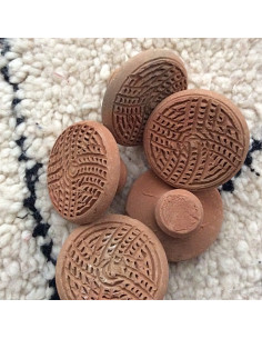 Pierre de gommage M’hakka