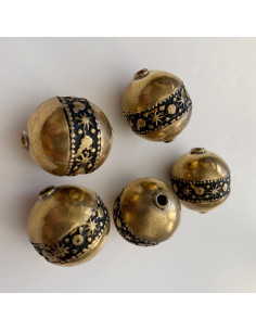 Perle ronde en métal cuivré