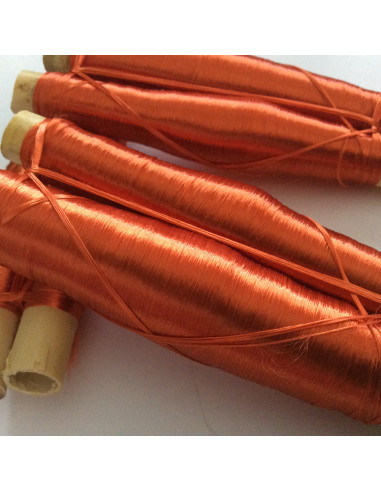 Bobines de fils en soie sabra orange...