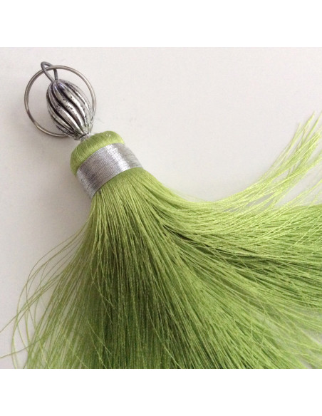 Pompon en soie de couleur Verte