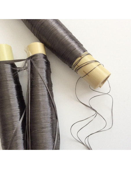 2 bobines de fils en soie sabra gris ardoise