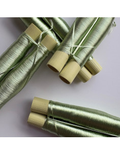 Bobines de fils en soie... 2