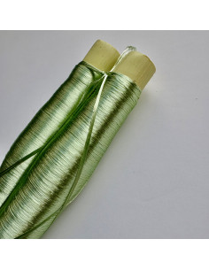 Bobines de fils en soie...