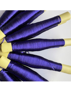 Bobines de soie violettes