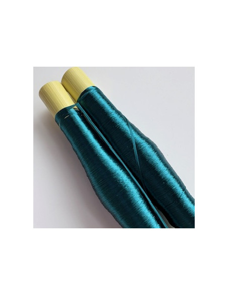 Bobines de fils en soie sabra Bleu Paon