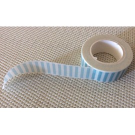 Masking tape aux rayures bleues