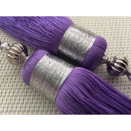 Pompon en soie de couleur Violette