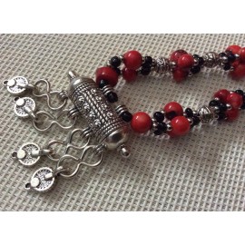 Collier marocain en perles rouges et argentées 2