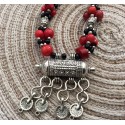 Collier marocain en perles rouges et argentées