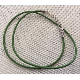 Cordon collier vert en cuir