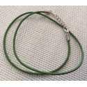 Cordon collier vert en cuir Cordon collier vert en cuir