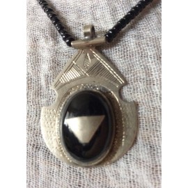 Collier touareg avec agate noire 2