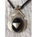Collier touareg avec agate noire Collier touareg avec agate noire
